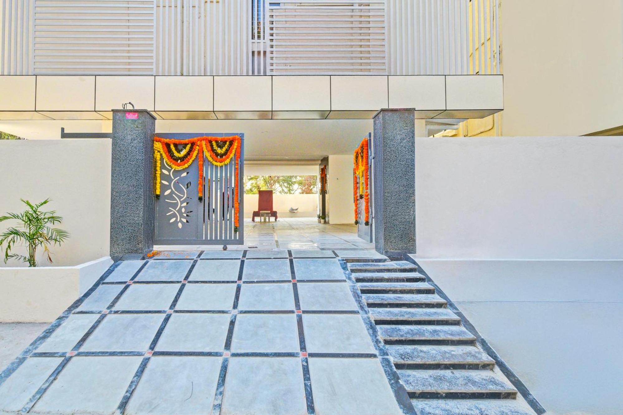 Super Townhouse Oak Suchitra Kompally Road Formerly Sun Moon Hotels Trimulgherry Kültér fotó