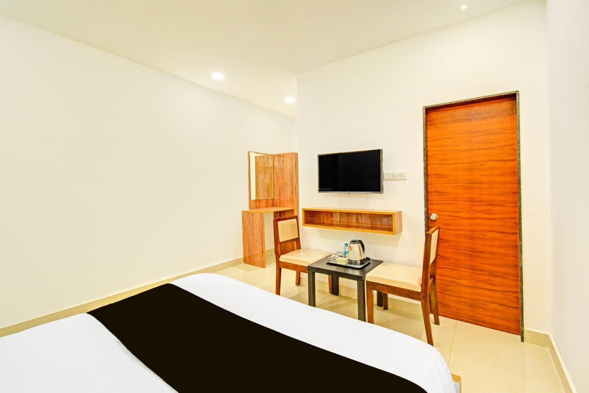 Super Townhouse Oak Suchitra Kompally Road Formerly Sun Moon Hotels Trimulgherry Kültér fotó